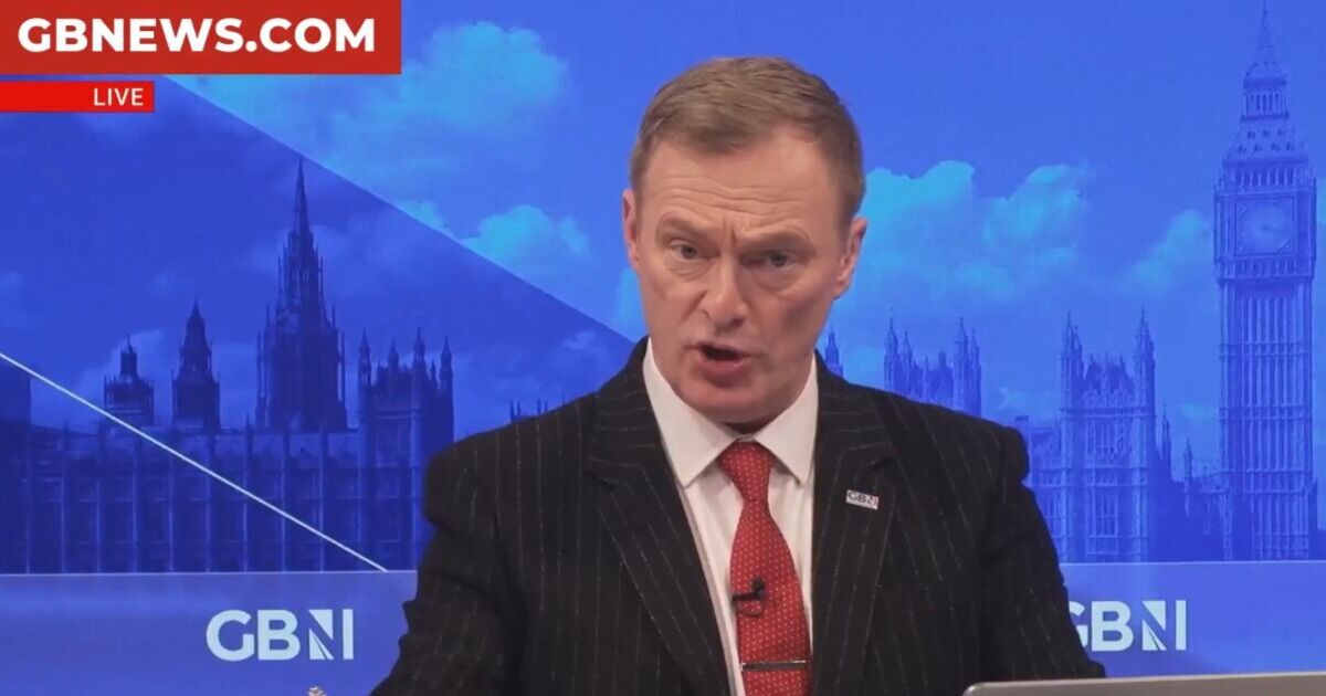 GB News halts for breaking migrant alert – and its | UK News