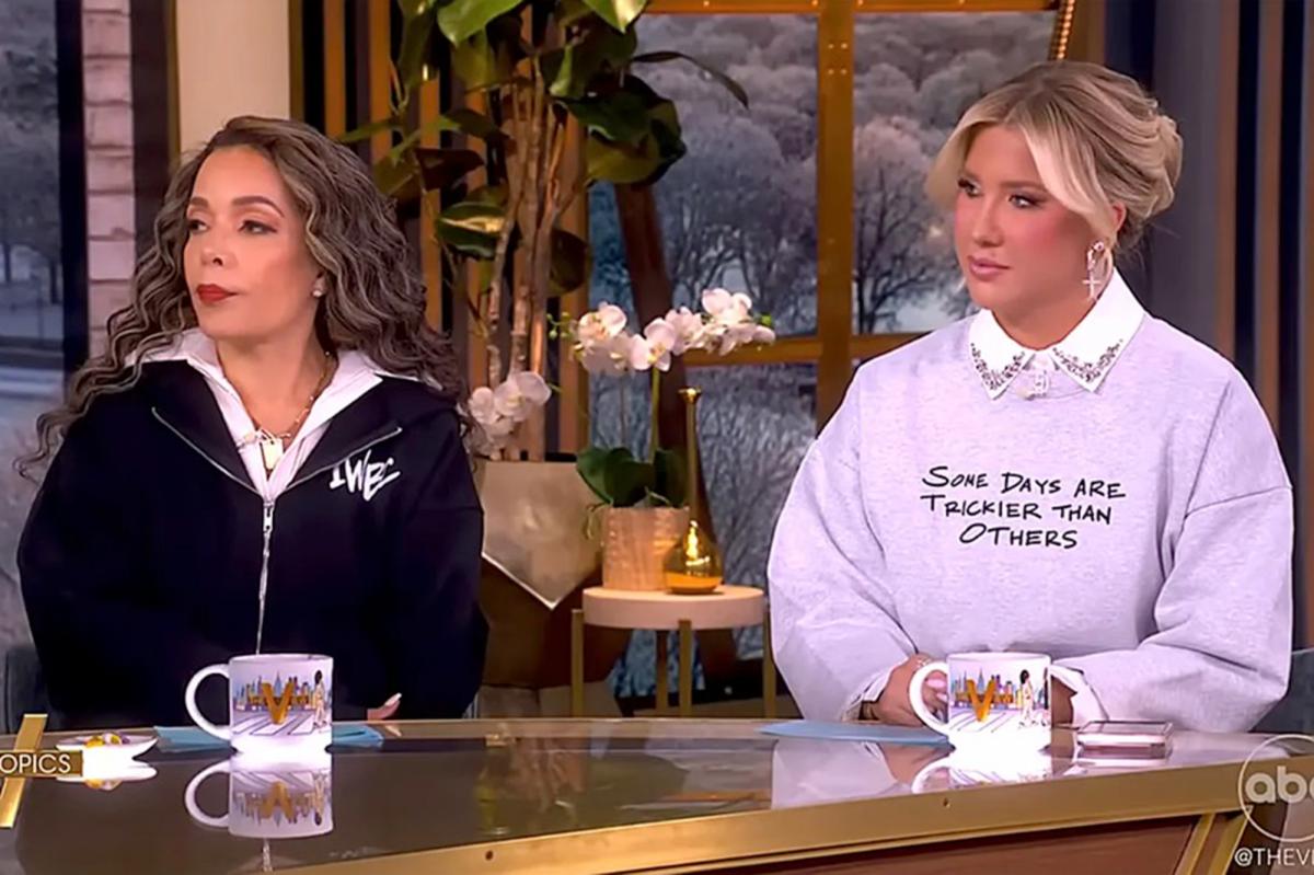 ‘The View’ host Sunny Hostin calls out fans | Gossip Wire