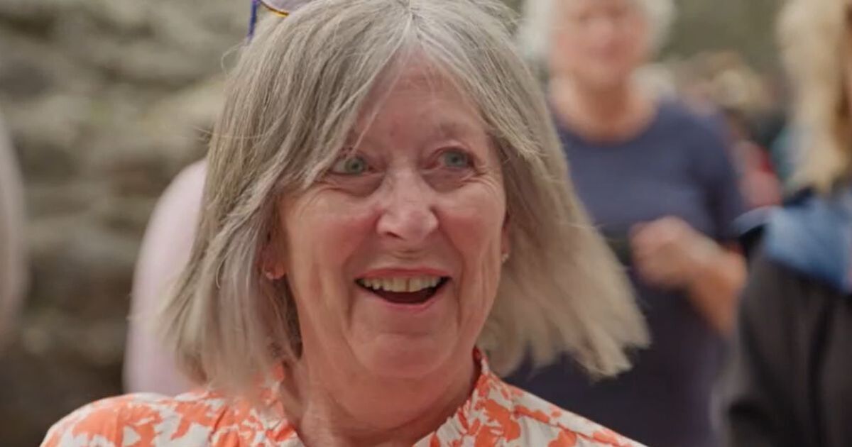 Antiques Roadshow guest speechless as 30p charity shop | UK News