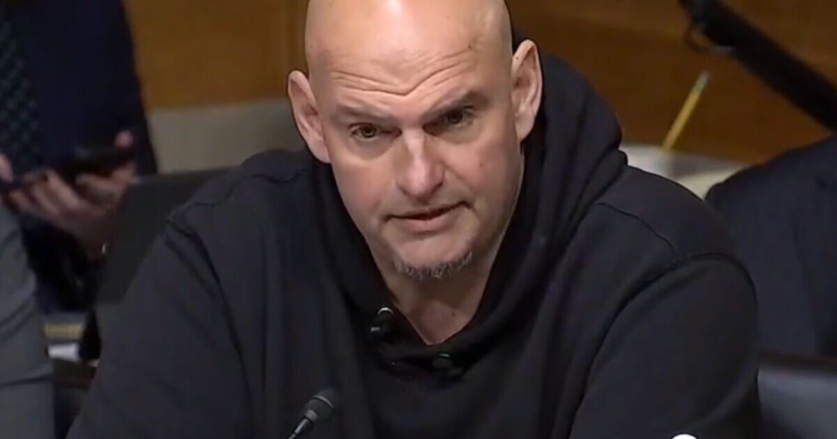 Embarrassing Fetterman turns up to Senate hearing