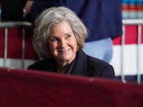 Fox News interrupts broadcast to reveal Susie | Latest US News