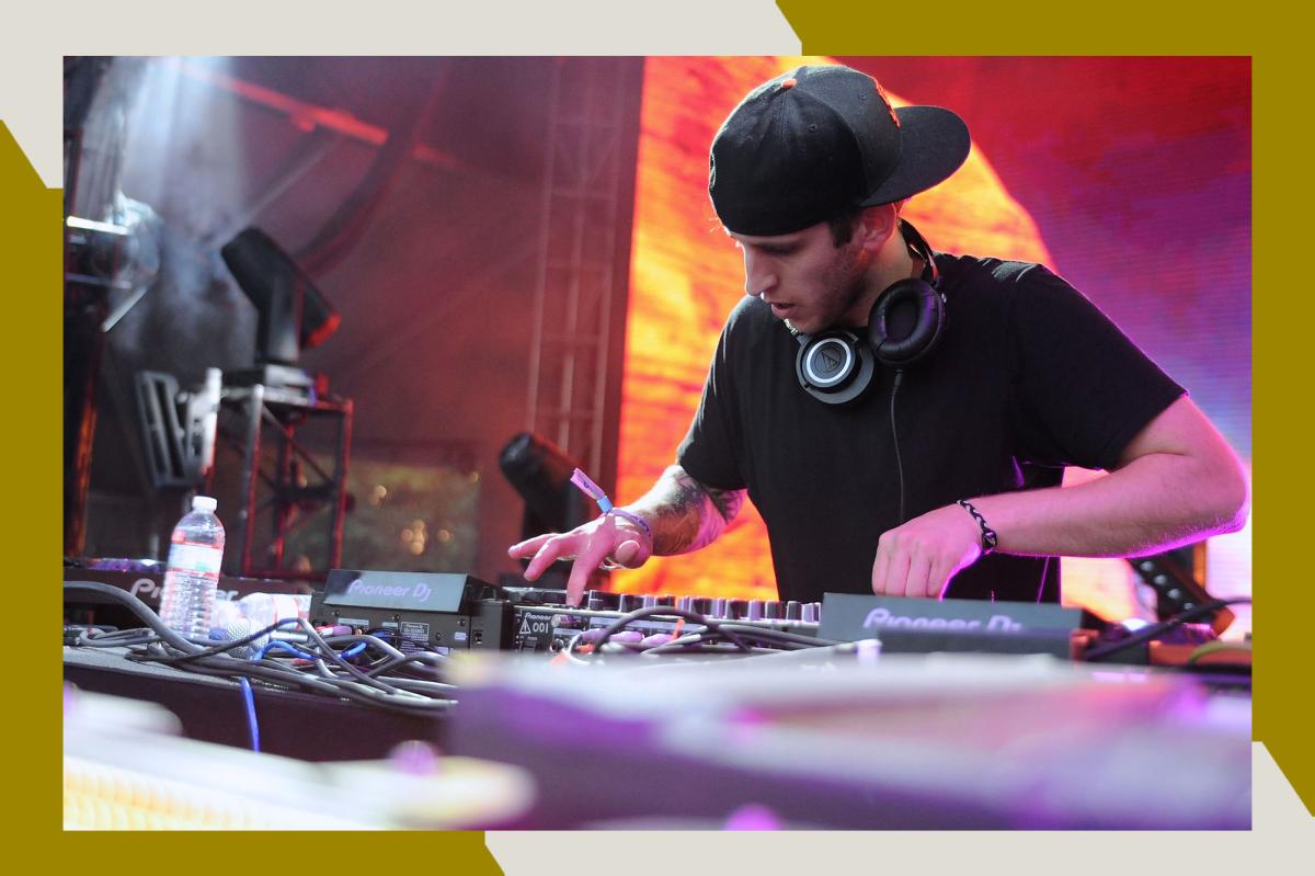 Where to buy tickets, live show experience