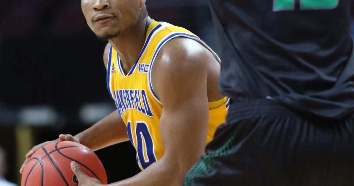 CSU Bakersfield coach Kevin Mays faces sex