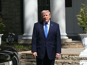 Fox News viewers turn on Trump after senator's | Latest US News