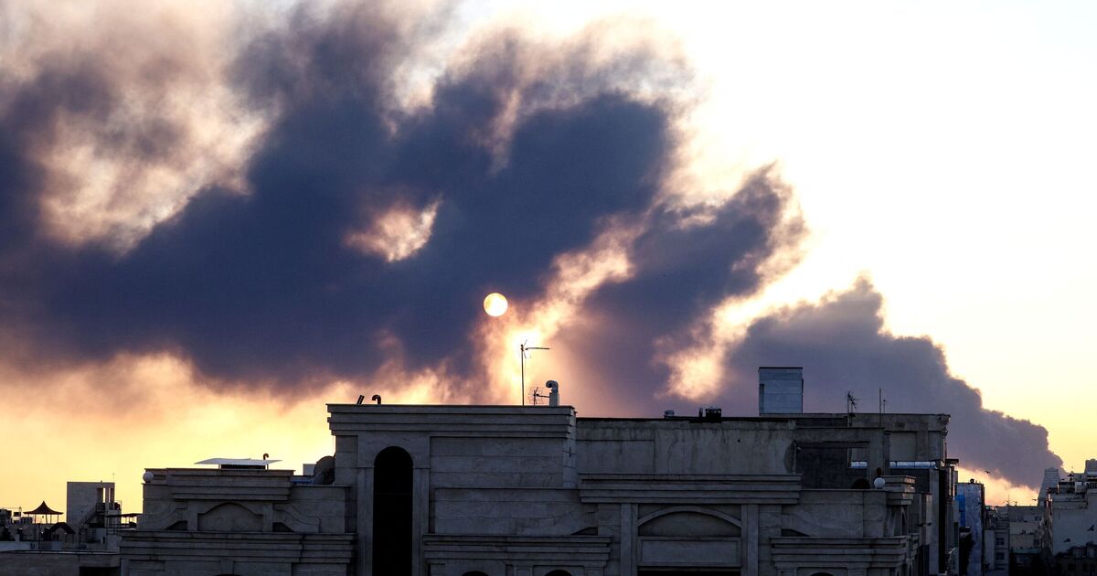 Israeli airstrike targets Iran leadership meeting | Political News