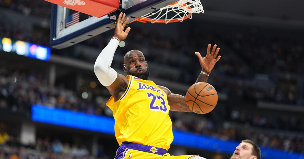LeBron James breaks another Kareem Abdul-Jabbar