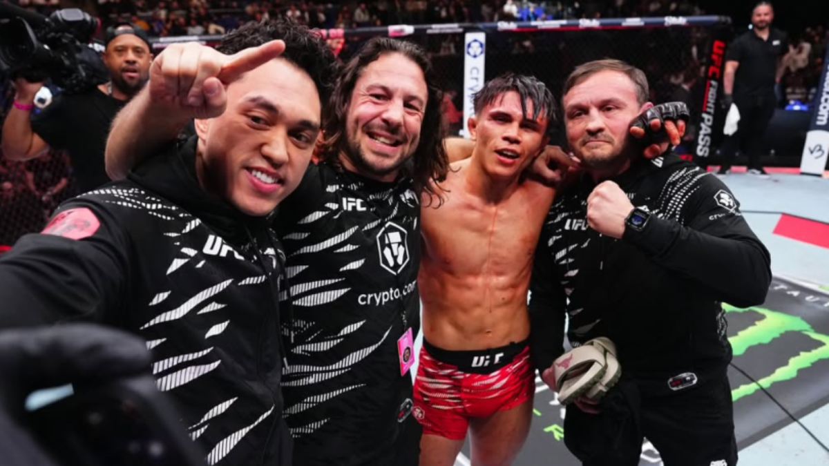 Lone'er Kavanagh thrusts himself into title