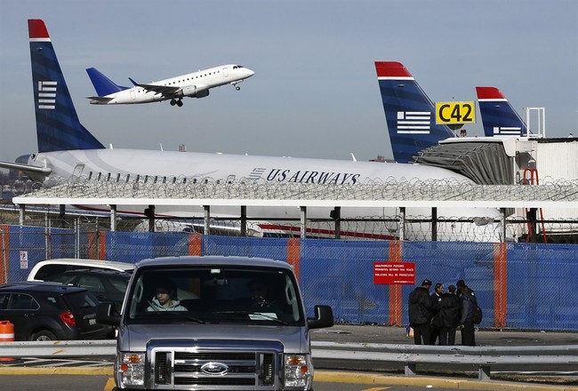 Nightmare at NYCs LaGuardia Airport As Air Canada
