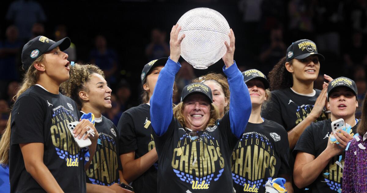 Bruising Bruins dominate South Carolina, win an