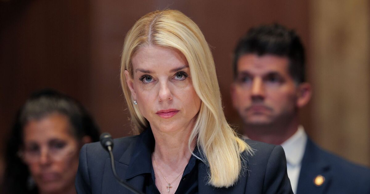 Fox News fans turn against Trump after Bondi | TV Shows