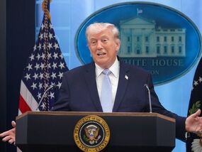 Fox News halted for breaking Trump alert - and | Latest US News