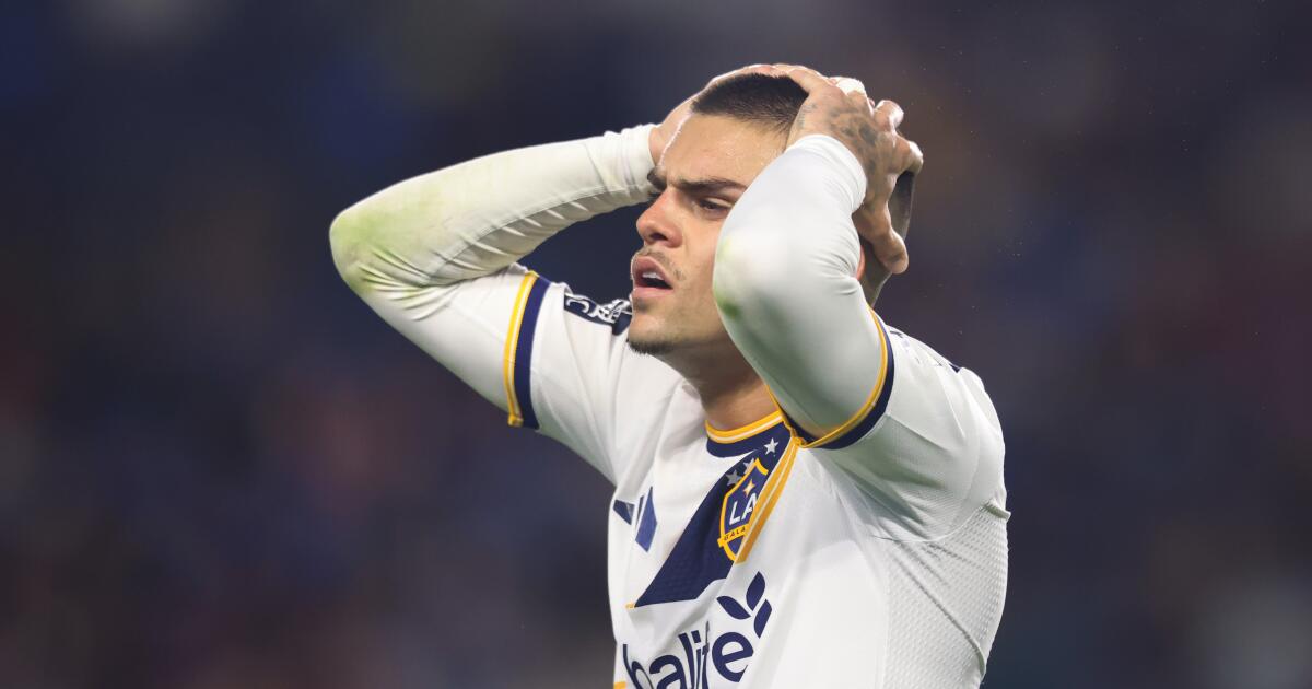 Galaxy's early-season struggles continue in loss
