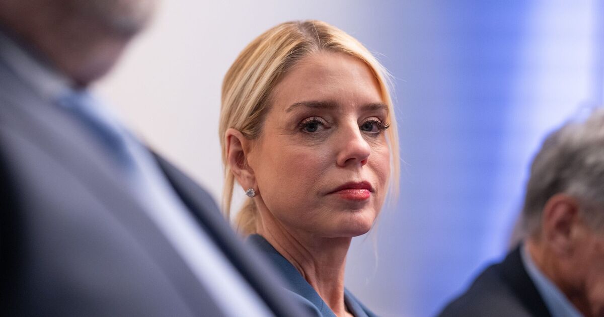 Humiliating moment Trump fired Bondi caught on