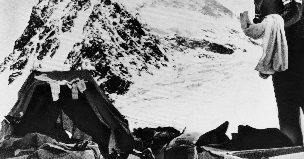 Jim Whittaker, first American climber to scale Mt.