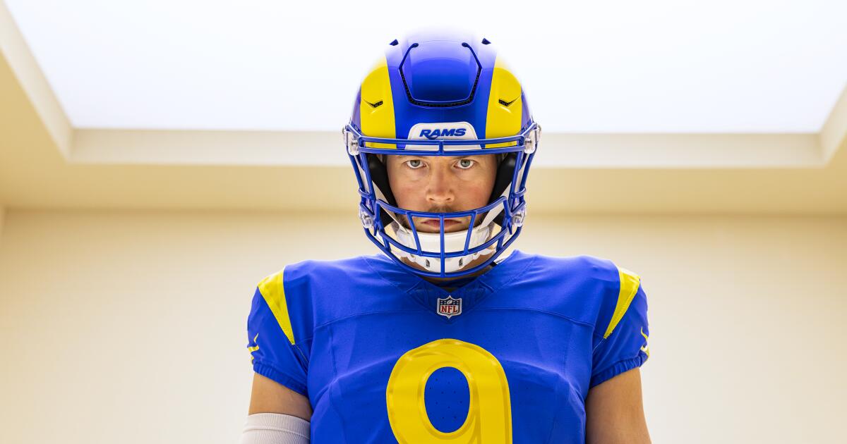 Rams unveil new uniforms, replacing their