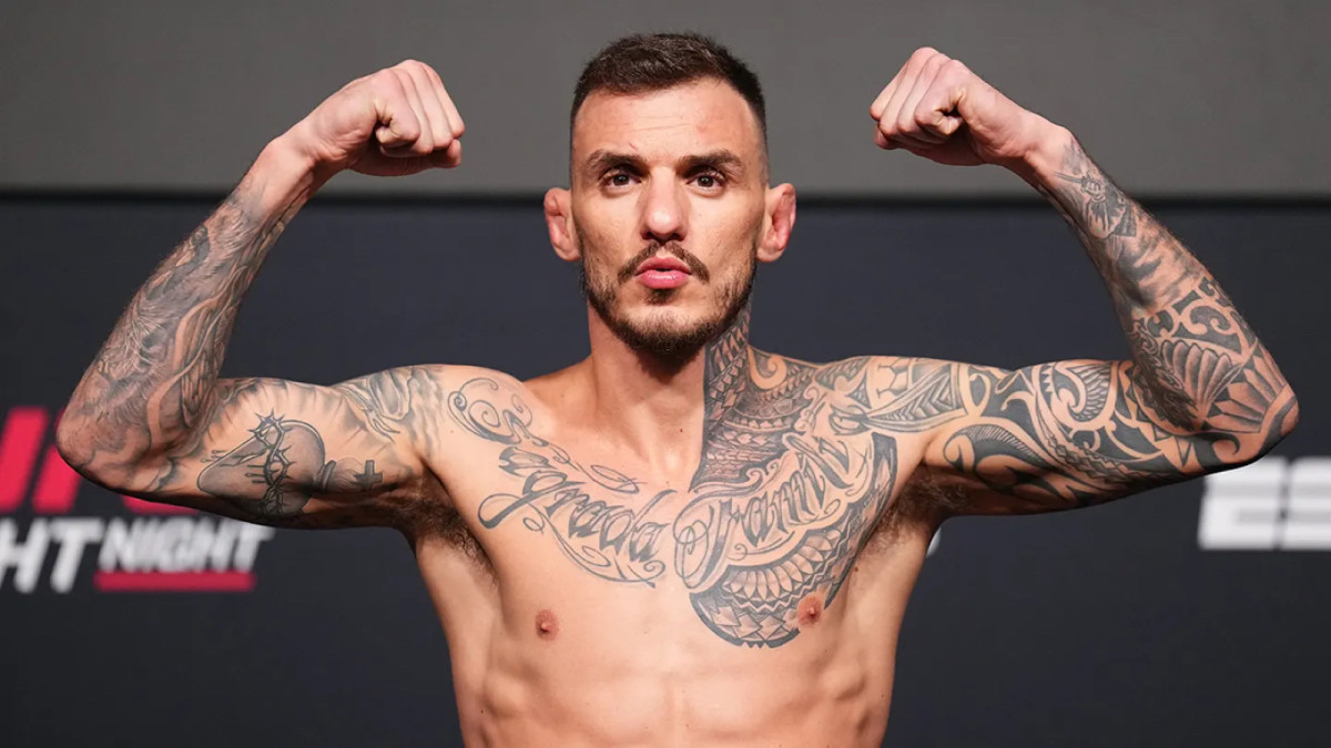 Renato Moicano submits Chris Duncan in UFC Vegas