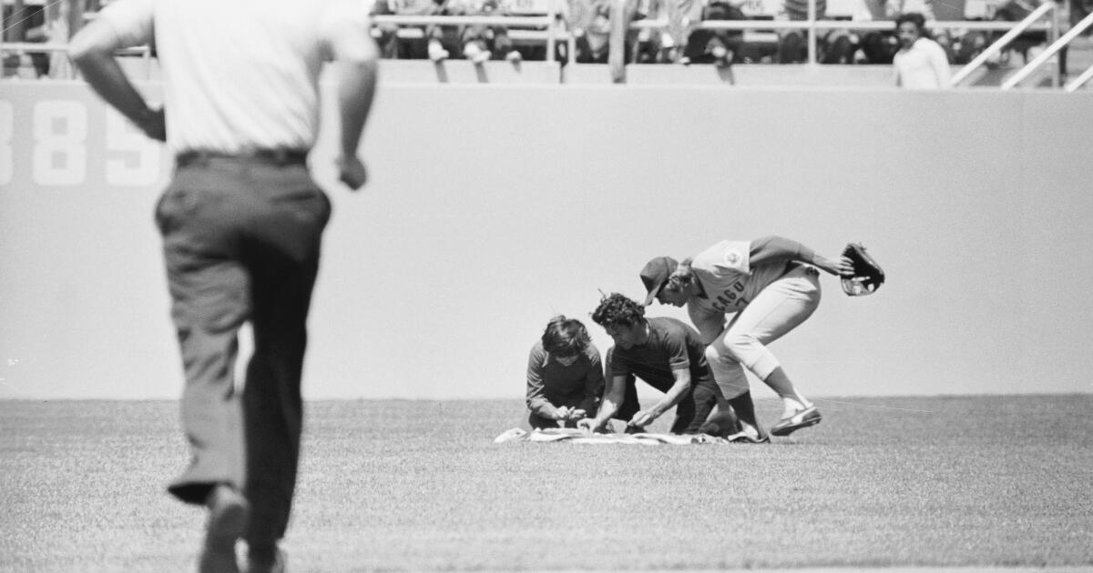 Rick Monday on saving the American flag: 'I get