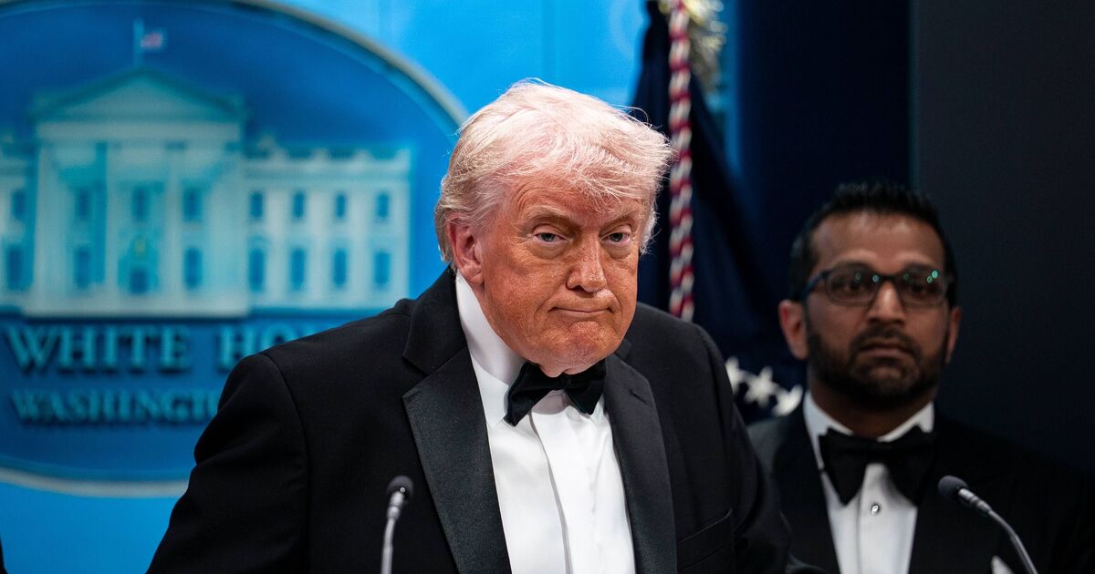 Donald Trump stops in middle of state dinner | Golf News