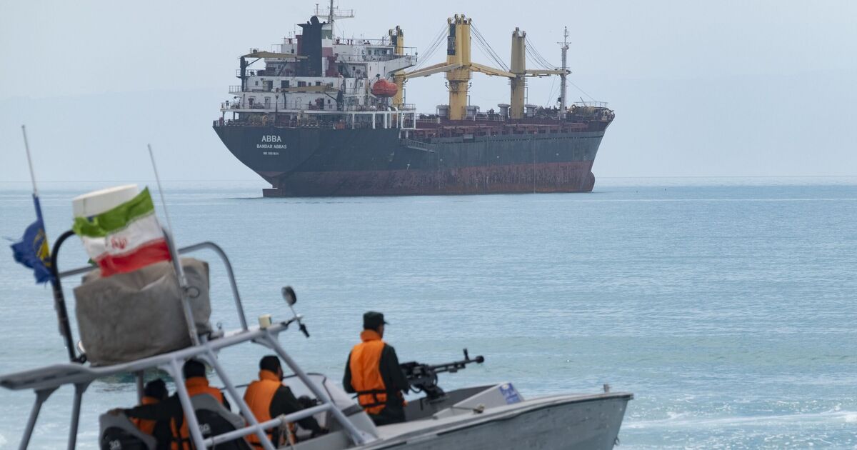 Irans deadly flotilla of 5,000 tiny speedboats | Political News