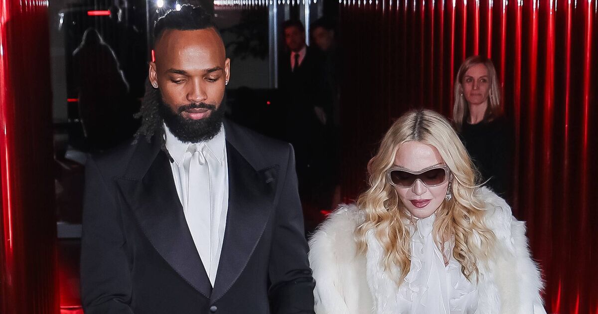 Madonna viral video dancing with boyfriend at Coachella | Music News