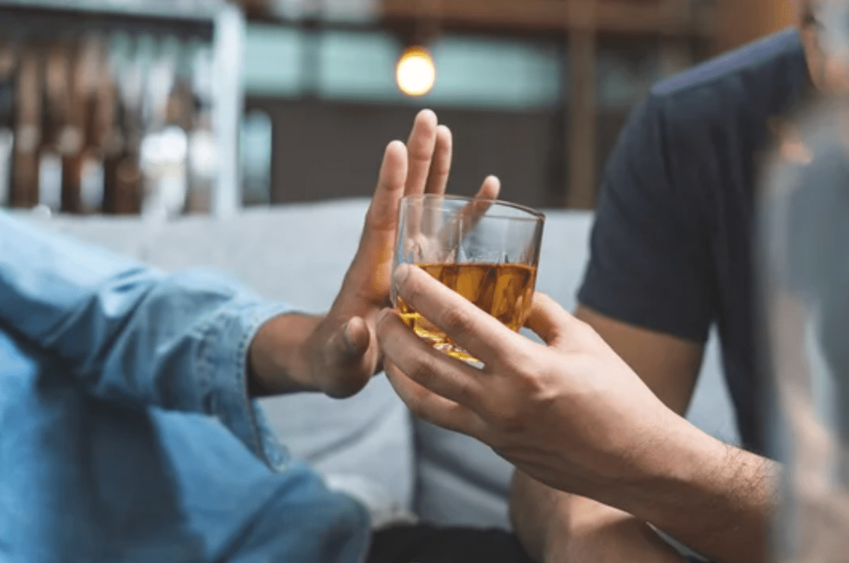 My alcoholic friend wont respect my boundaries | Lifestyle News