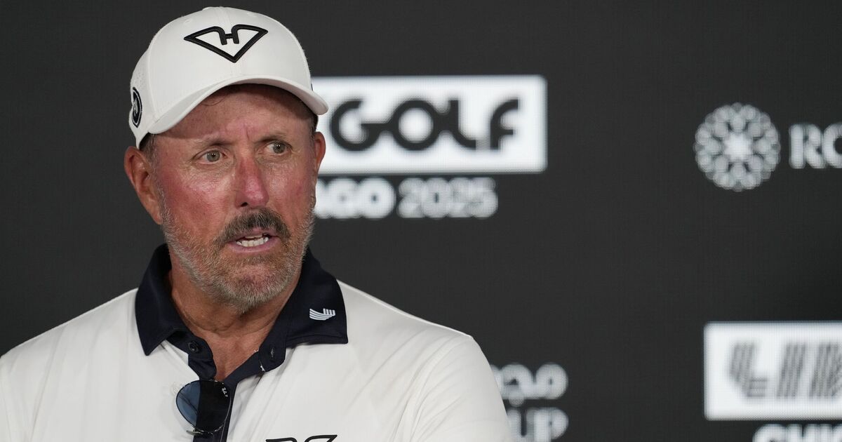 Phil Mickelson breaks cover to bash Masters | Golf News