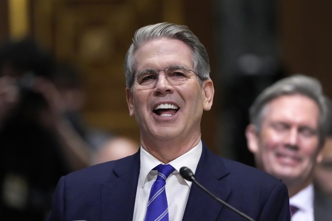 Staying at Fed Flies in Face of Tradition –