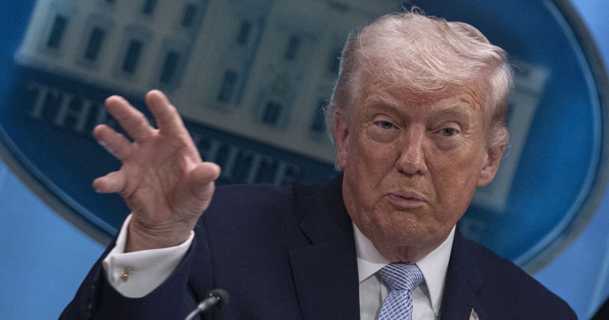 Trump posts cryptic message as Iran threatens new | Political News