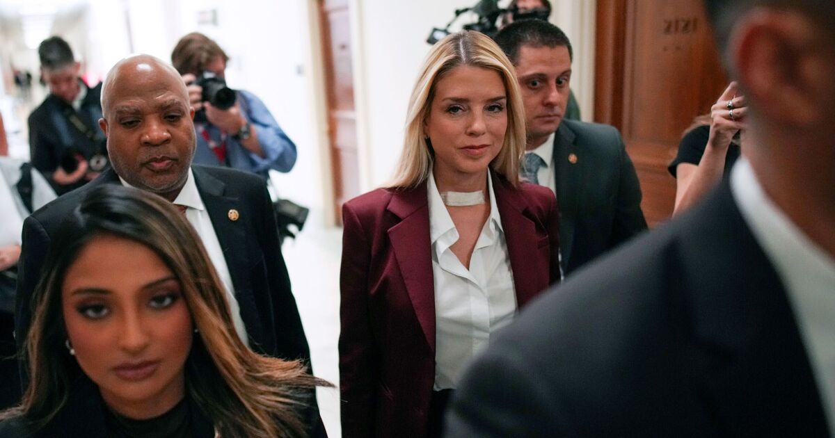 Bandaged Pam Bondi spotted making 'preening | Political News