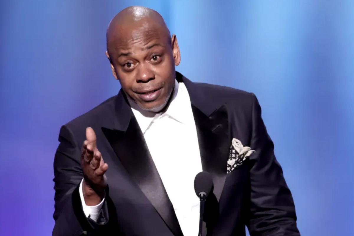 Dave Chappelle hilariously mocks surprise guest