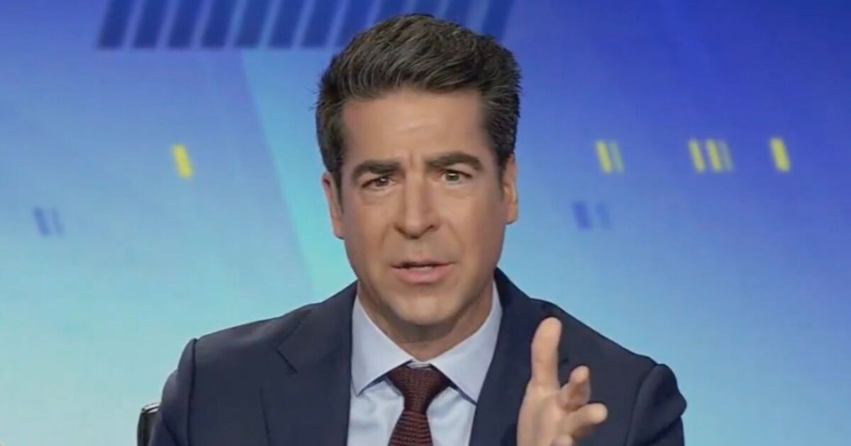 Jesse Watters passionatly kisses wife amid Fox | TV Shows