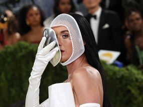 Katy Perry told to 'stay at home' after | fashion News