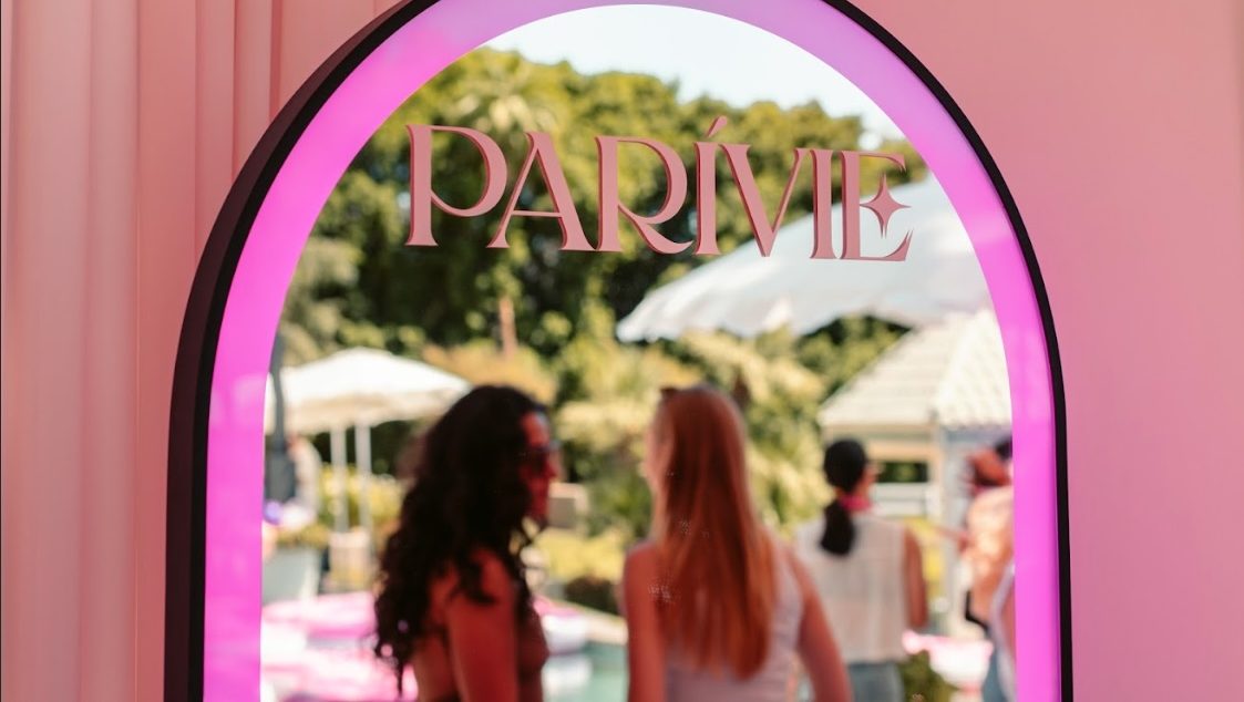 Paris Hilton’s Coachella Beauty Secret: The Smart | Gossip Wire