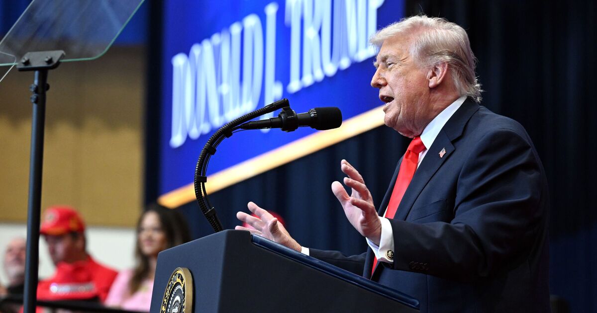 Trump praises ICE as he claims not a single | Political News