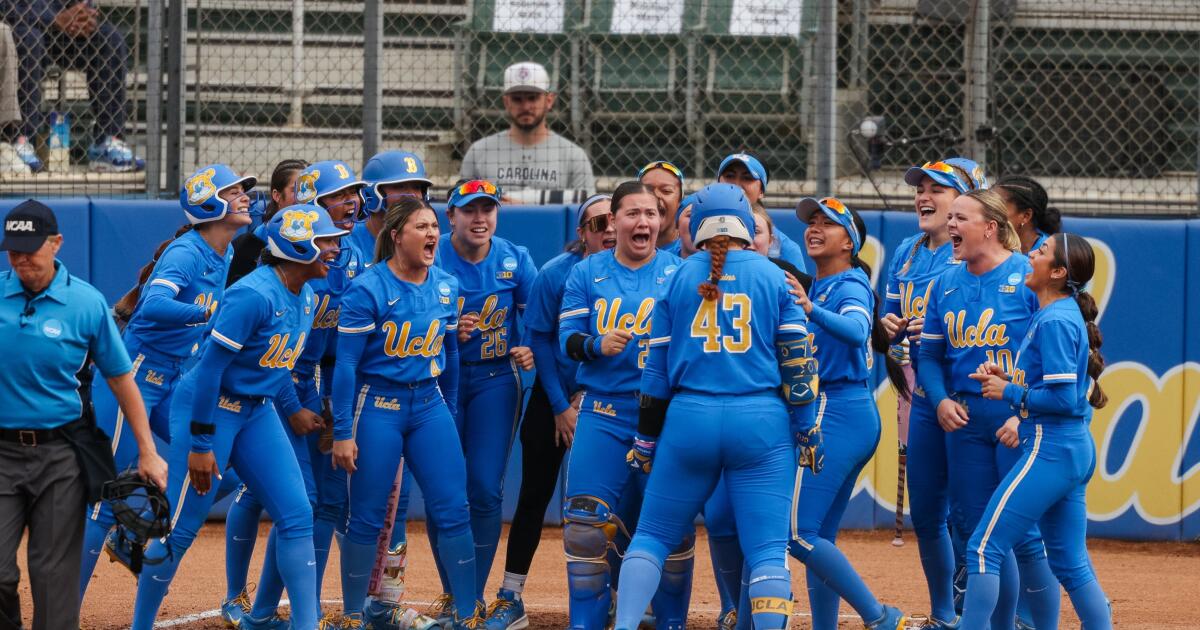 UCLA softball pummels South Carolina, advances to