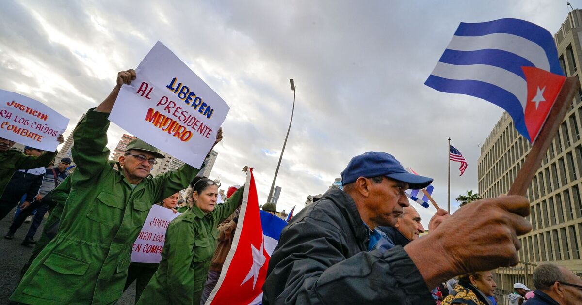 US 'prepares for 48-hour Cuban ground invasion' | Political News