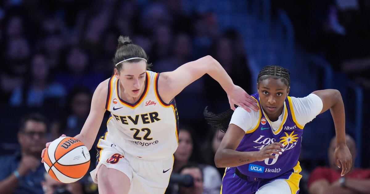 Caitlin Clark and Indiana Fever roll to win over