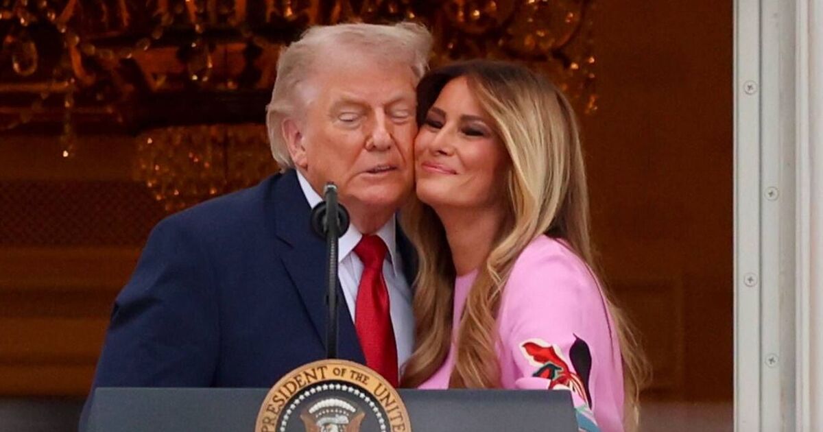 Lip reader decodes Trump’s words for Melania after | Political News