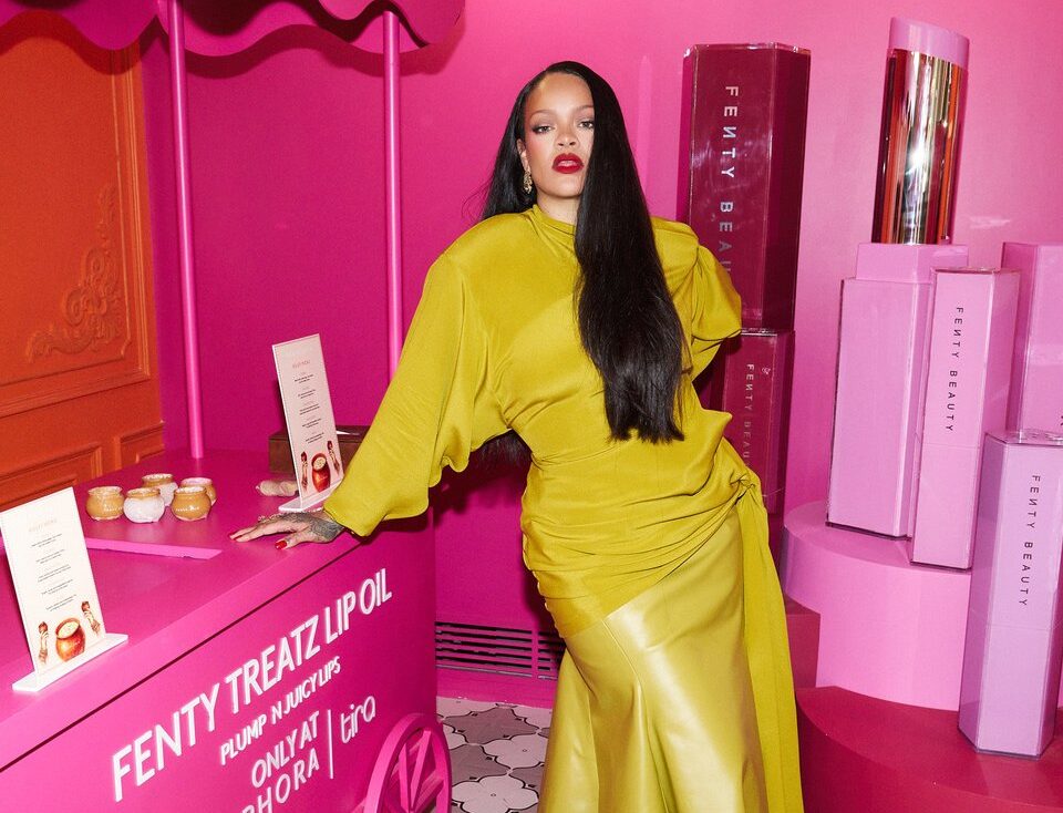 Rihanna Brings Fenty Beauty Ki Haveli Pop-Up | Gossip Wire News