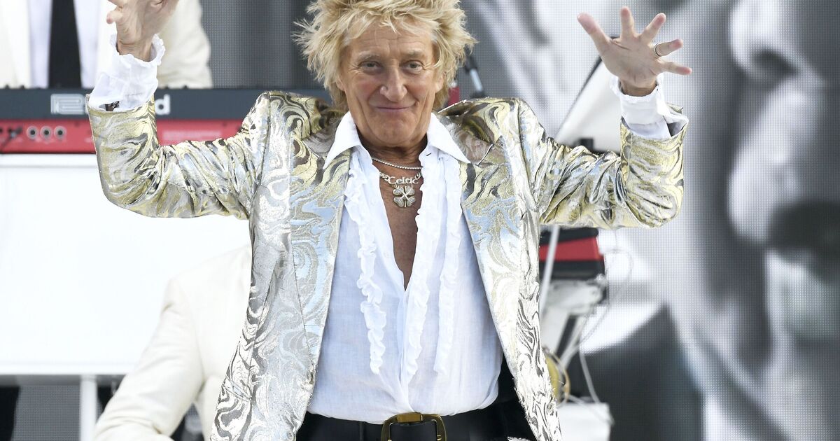 Rod Stewart welcomes adorable new addition to the | UK News