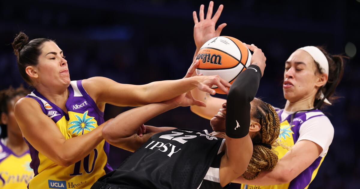 Sparks cant keep pace with defending champion