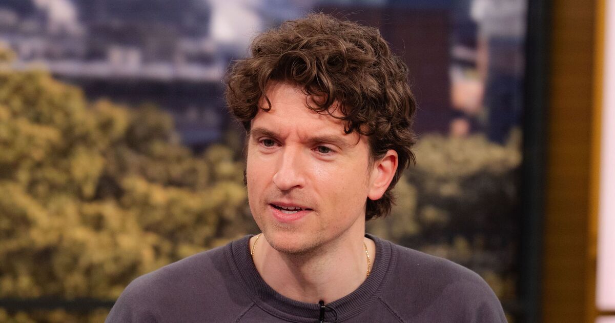BBC radio presenter Greg James joins 'anti-Bartlett | UK News