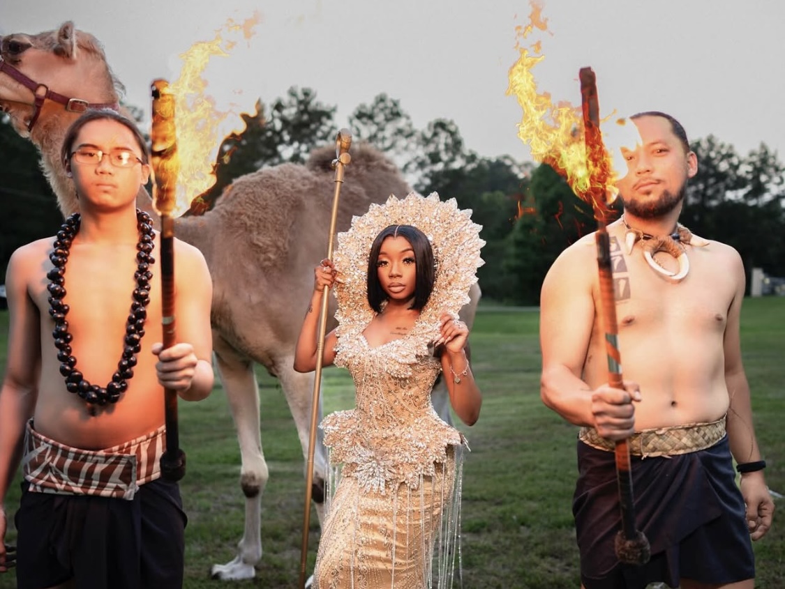 Flex Excellence! MORE Of The Most Extravagant Prom | Gossip Wire