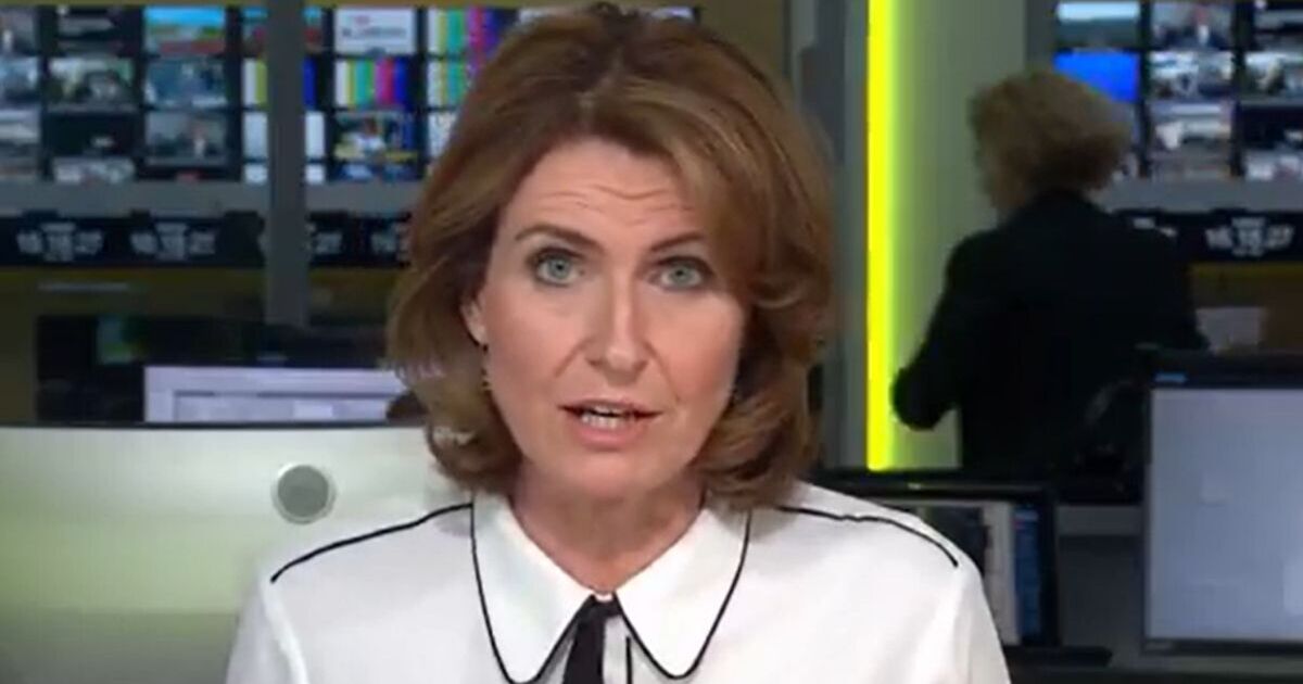 Gossip Wire News presenter halts programme for breaking Belfast | UK News