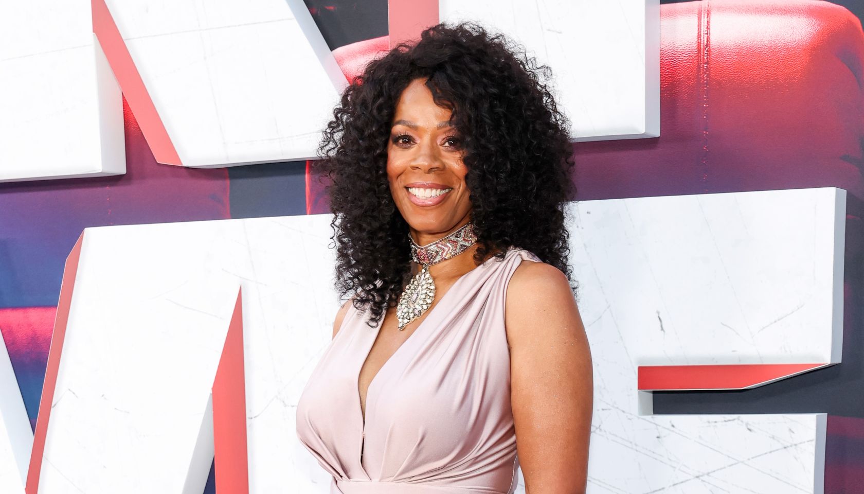 We Ain’t The Ones To Gossip But… Kim Wayans Spills | Gossip Wire