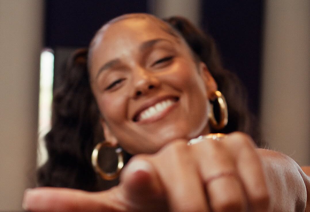 Alicia Keys Breaks Down ‘Fallin” Layer by Layer in | Gossip Wire News