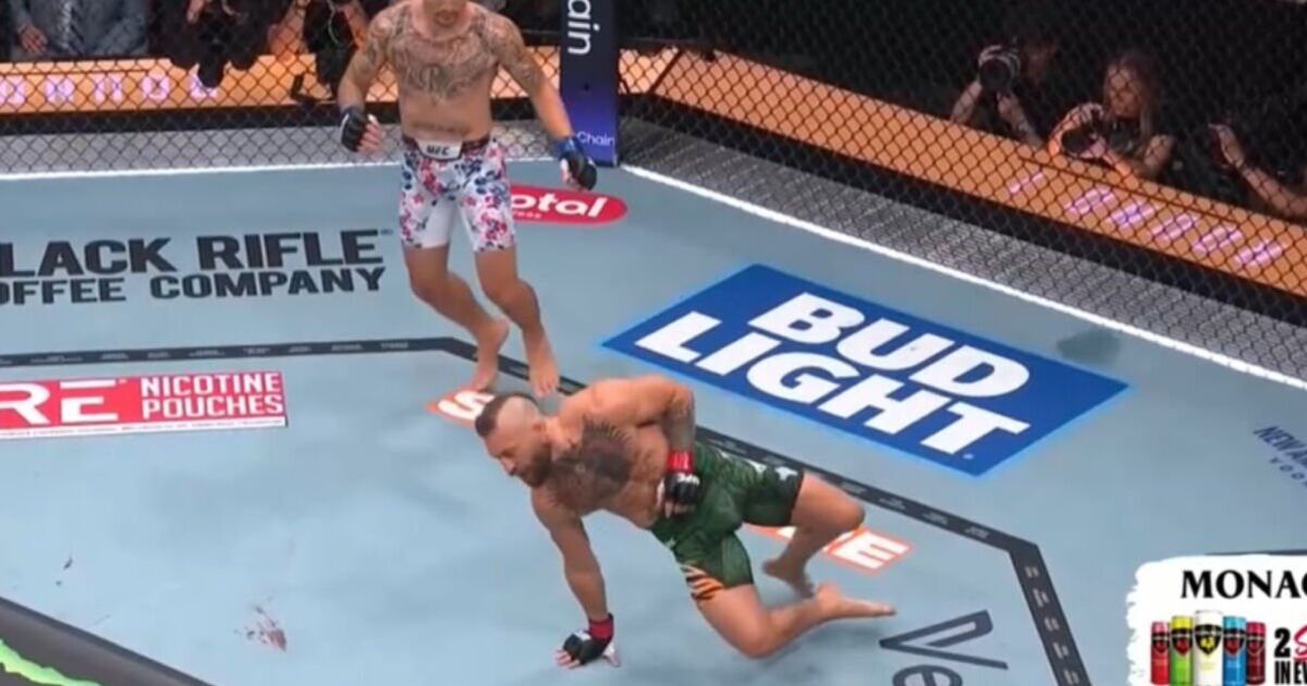 Conor McGregor booed after horror injury ends | Boxing News