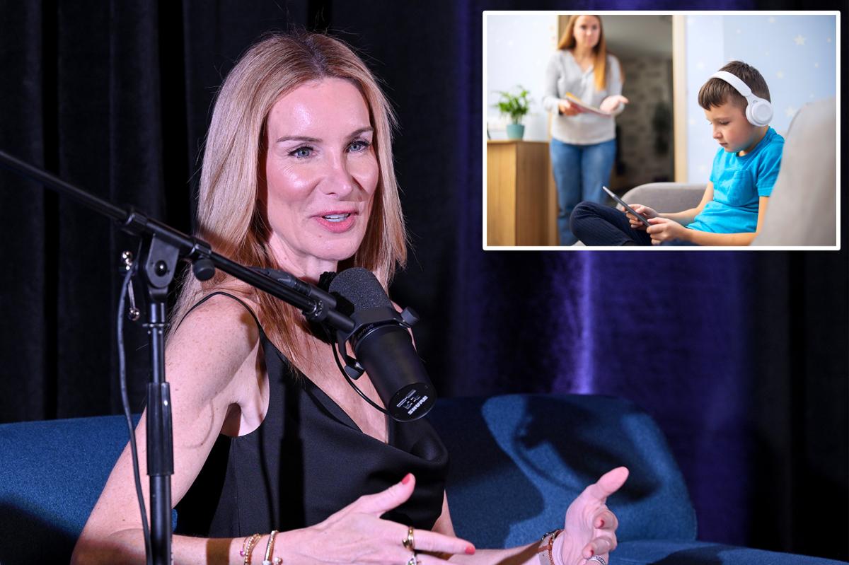 Far-left podcaster Jennifer Welch calls | Gossip Wire