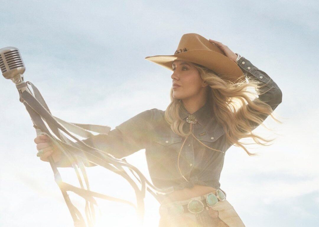 Lainey Wilson Delivers ‘Can’t Sit Still’ Live from | Gossip Wire News