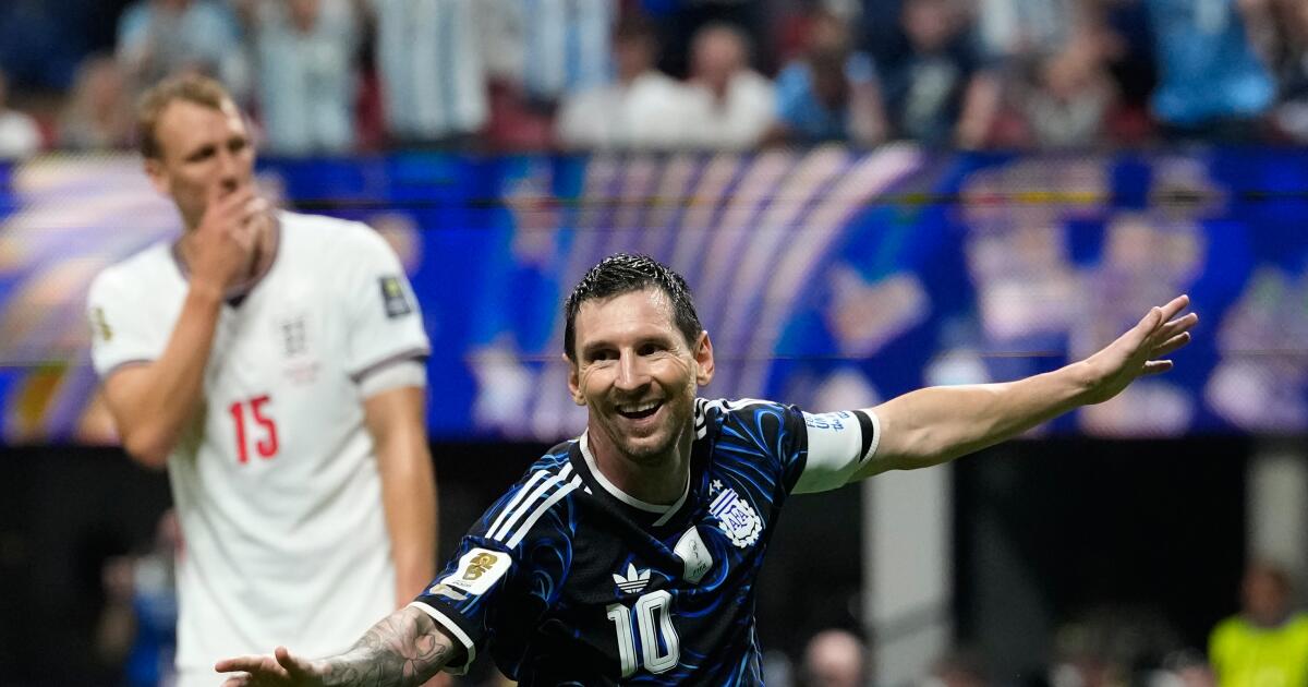 Lionel Messi, Argentina score World Cup semifinal